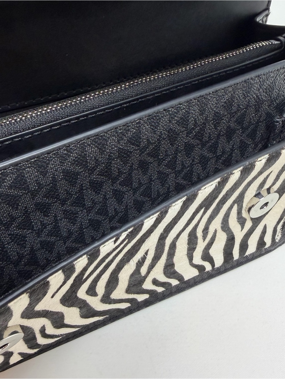 NEW MICHAEL KORS JADE BLACK MULTI ZEBRA GUSSET SHOULDER BAG - Picture 9 of 16